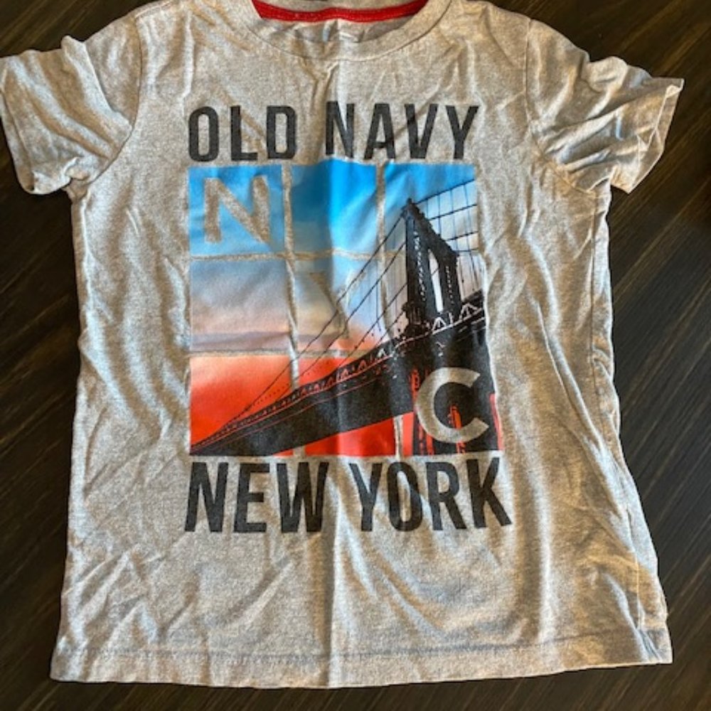 Old Navy T-shirt